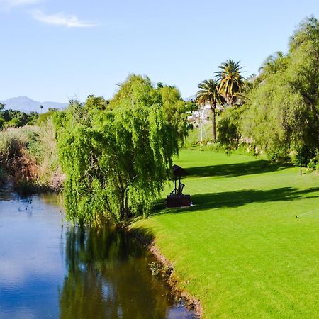 Riverside Guest Lodge Oudtshoorn Exterior foto