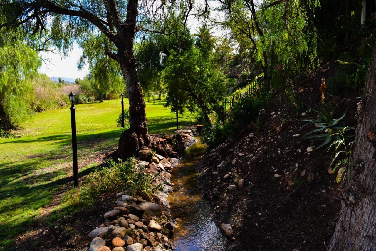 Riverside Guest Lodge Oudtshoorn Exterior foto